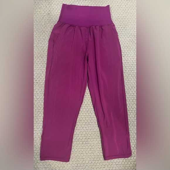 Lululemon Tranquil Crop pant - Picture 4 of 9